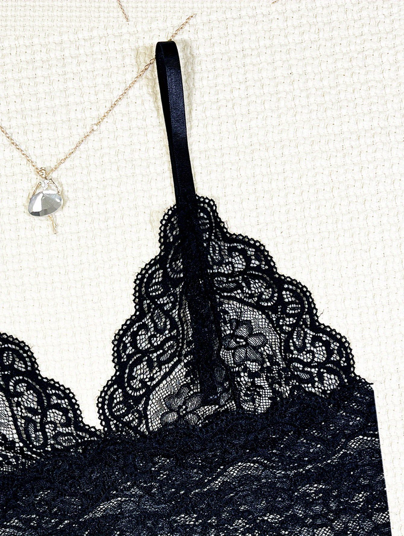 [Lace Lingerie Set with Scallop Trim] Scallop Trim Lace Lingerie Set, See Through V Neck Bra & Lace Trim Shorts, Women's Lingerie & Underwear