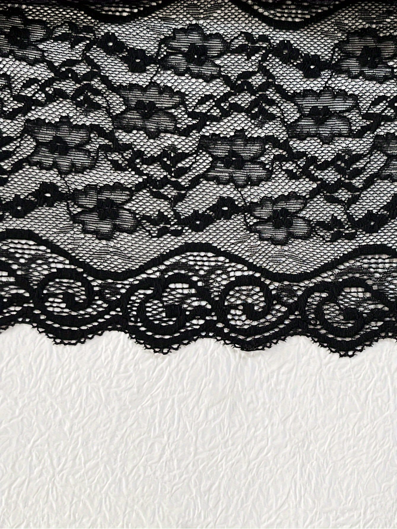 [Lace Lingerie Set with Scallop Trim] Scallop Trim Lace Lingerie Set, See Through V Neck Bra & Lace Trim Shorts, Women's Lingerie & Underwear