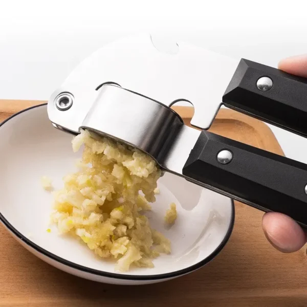 1Pc Black Stainless Steel Garlic Press Household Garlic Garlic Press Manual Garlic Press Creative Kitchen Tools - Image 5