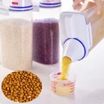 1.5kg/2kg Dog Cat Food Pail Plastic Storage Tank with Measuring Cup Container Moisture-proof Sealed Jar Pet Supplies Accessories - Image 4