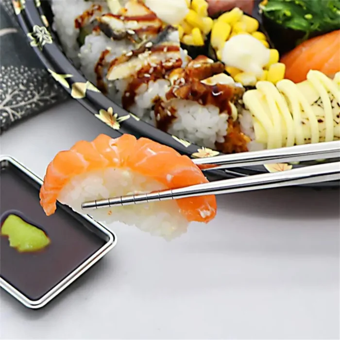 kf-Sca063cb2b02f453ea468ea0d98c98c24U 1/2/5 pairs of Chinese chopsticks, anti-slip sushi chopsticks, Korean and Japanese food metal rods, kitchenware sets - Image 3