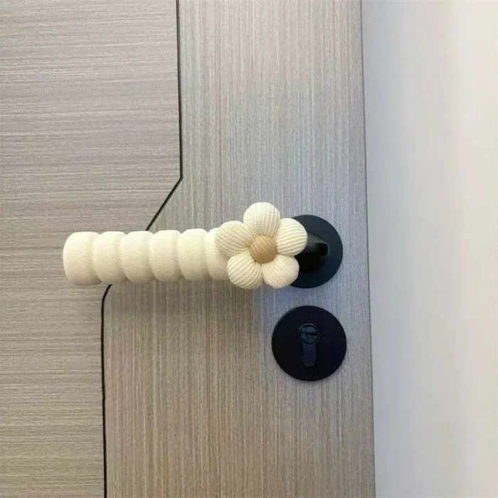 kf-S029c8e6ac3444152b3cdf728b674116bt Cartoon Silicone Door Knob Covers Anti Collision Baby Pet Proof Bumper for Nursery Bedroom Noise Reduction - Image 1