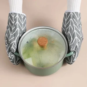 2 pieces of heat-insulating gloves, heat-resistant microwave gloves, and high-temperature resistant kitchen and oven gloves for