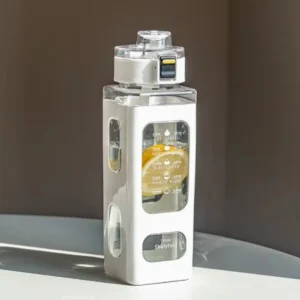 1 piece white 700ml sports water bottle, portable sippy cup. Suitable for outdoor, sports, cycling and carrying!