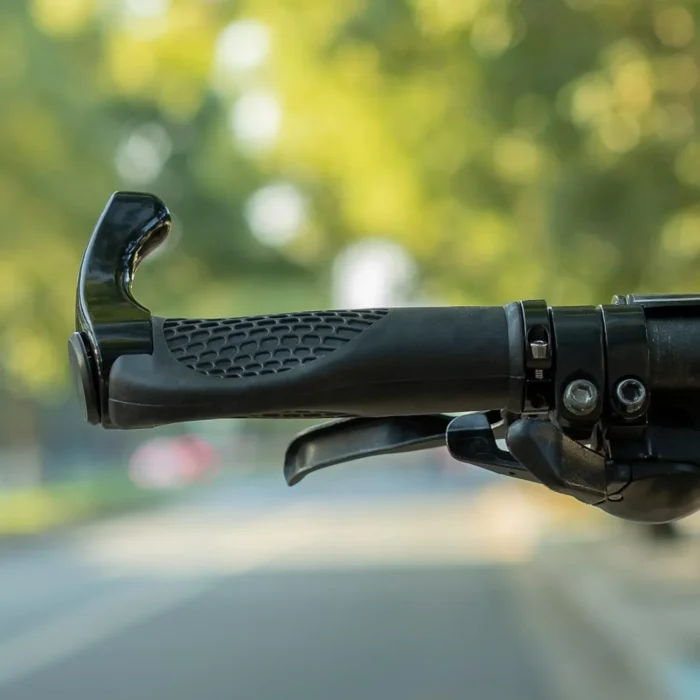 kf-S3cc4635612a14b66b229c2bf07e44563Z Bicycle Handlebar Grip Ergonomic Anti Skid Lock on Handle Cover Aluminum Alloy Rubber Grips MTB Bike Accessories - Image 3