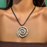 Ethnic Creative Big Spiral Conch Pendant Necklace Women Goth Adjustable Leather Wax Thread Chain Holiday Y2K Jewelry Accessories