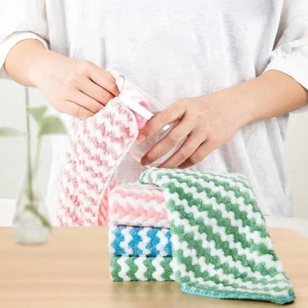 15pcs Coral Fleece Thickened Dish Cloth Does Not Stick To Oil Kitchen Household Absorbs Water Without Shedding Scouring Pad Rag - Image 2