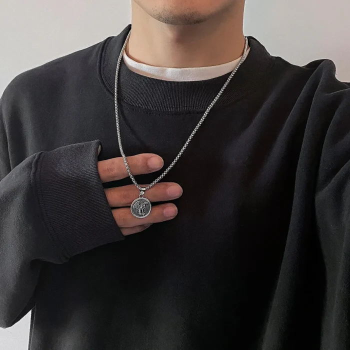 kf-S625e6f95d4bd44df8d6a996d2edbb66eE Vintage Simple Alien Human Coin Pendant Choker Necklace for Men Trendy Punk Long Chain on the Neck Jewelry Accessories Male Gift - Image 2