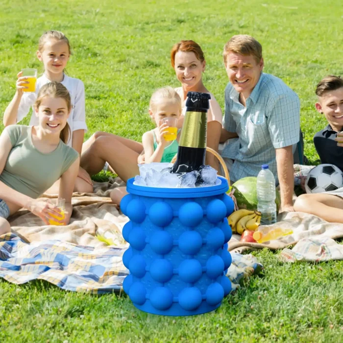 kf-S8c65f5fcb5704b2ea865289f2f782938J 2-in-1 Silicone Ice Cube Mold & Ice Tray, Large Circular Ice Bucket, Portable Dark Blue Ice Maker for Summer Drinks - Image 5