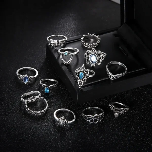13Pcs/Set Vintage Carved Hollow Flower Crown Love Rings for Women Trendy 2024 Retro Exquisite Fringer Rings Party Jewelry Gift - Image 2