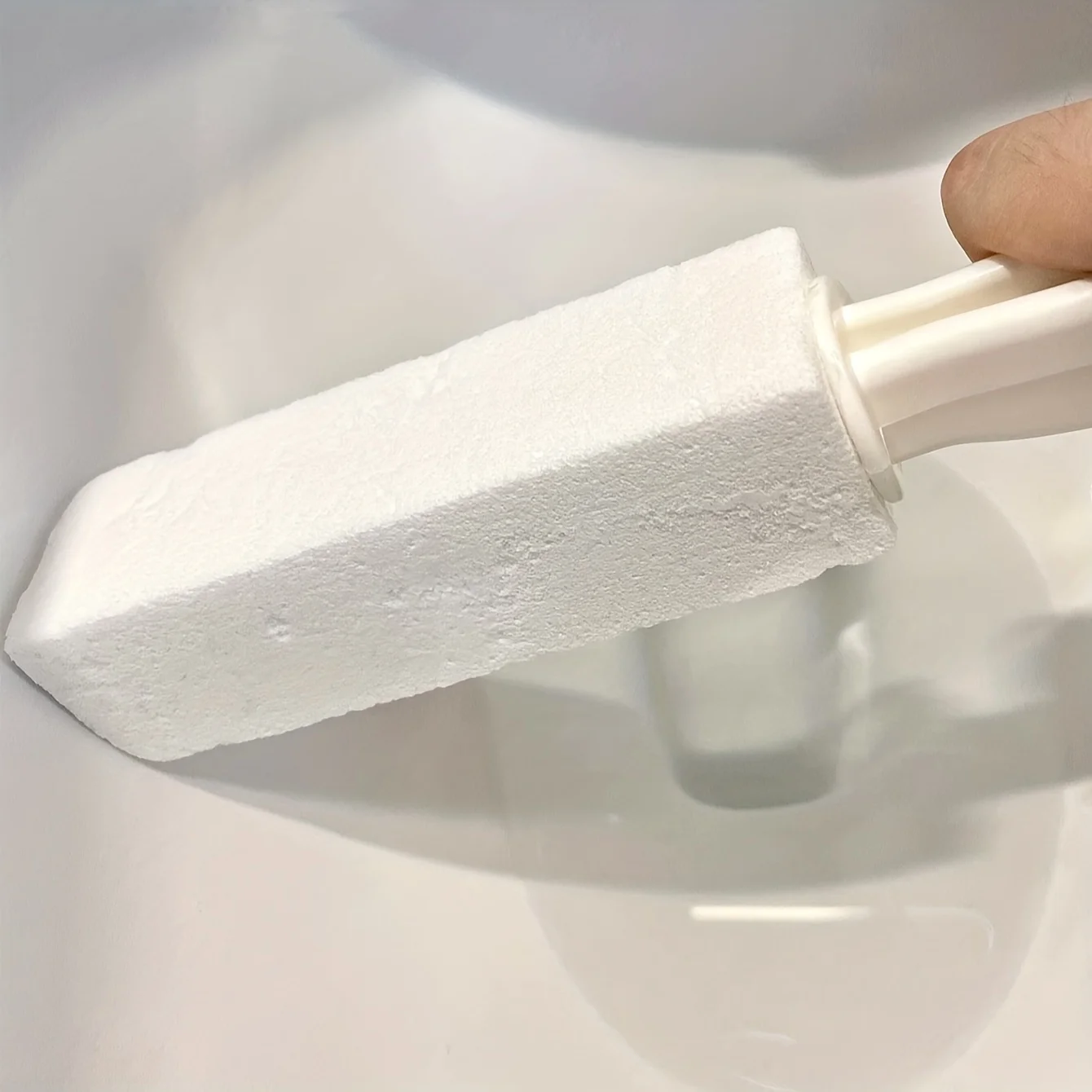 kf-S1287b1e587684e1aba8ee086d9d4dc28p 1pc-Use this pumice stone toilet cleaner to eliminate stubborn hard water rings - perfect for home cleaning, bathroom tools - Image 1