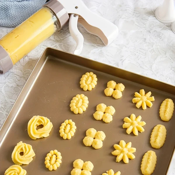 1set-Cookie press - perfect for making small cookies - includes plastic press guns and accessories - basic kitchen tools - Image 3