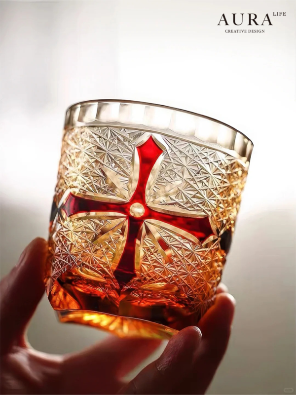 imgextra-i2-3022393754-O1CN01xR6x7e1dbNpuOrcK0_3022393754 AURA'S niche high-end blue daisy light luxury gold nail hand-carved amber cross whiskey glass - Image 1