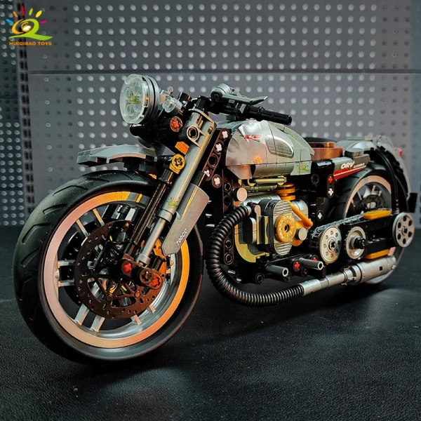 HUIQIBAO 808PCS MOC Technial Motorbike Building Model Blocks City Moto Racer Bricks Toy for Kids Boy Children Adult Car Set - Image 1