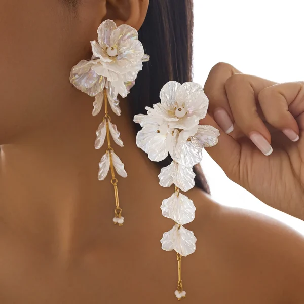 Ingemark Elegant White Petal Flower Drop Earrings Women Kpop Hanging Piercing Earring Aesthetic Wed Bridal Jewelry Accessories - Image 1