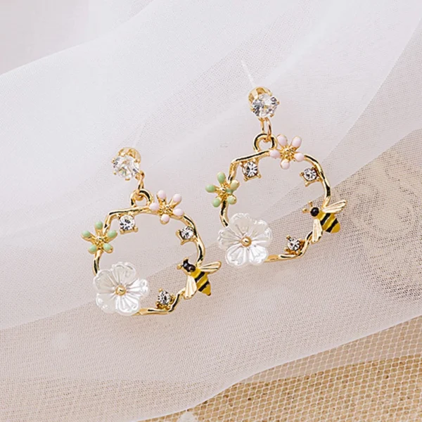 New Korean Hollow Wreath Flower Earrings For Women Crystal Zircon Sweet Bee Butterfly Stud Earring Girl Wedding Party Jewelry - Image 1