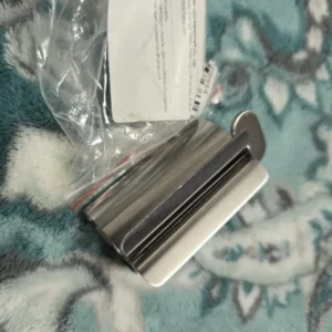 1pc Stainless Steel Wringer Roller Rotate Dispenser for Ointments Cosmetics Bathroom Accessories Toothpaste Squeezer Tube Roller