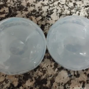 1Pcs Portable Breastmilk Collector, Soft Anti-Spill Breast Pads for Nursing Moms, Food Grade Silicone, Safe and Non-Polluting