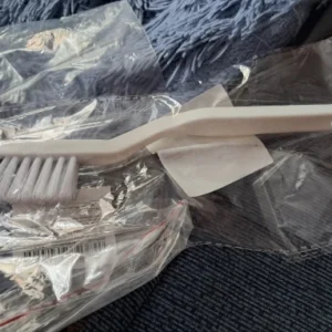 Japanese Style Sink Brush Cleaning Cup Brush with Long Handle Elbow Design Tail Hole Wall Hanging Crevice Cleaning Accessories