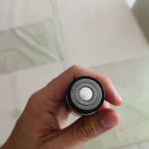 Compact & Convenient Electric Razor for Men - USB Rechargeable, Wet & Dry, Easy One-Button Use - Perfect for Home, Car & Travel!