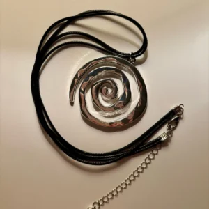 Ethnic Creative Big Spiral Conch Pendant Necklace Women Goth Adjustable Leather Wax Thread Chain Holiday Y2K Jewelry Accessories