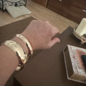 2Pcs/Set Punk Classic Gold Color Wide Bangles for Women Exaggerated Heavy Metal Big Bracelet Luxury Wedding Jewelry Accessories