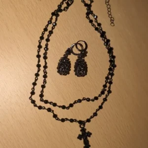 2Pcs/Set Gothic Black Cross Jesus Pendant Choker Necklace for Women Punk Vintage Metal Beads Chain Neck Jewelry Accessories New