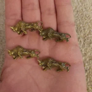 Brass Bullfighting Statue, Lucky Copper Animal Figurine, Wealth Bringing Miniature Ornament for Home & Office Desk Decor