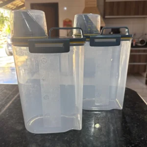 1.5kg/2kg Dog Cat Food Pail Plastic Storage Tank with Measuring Cup Container Moisture-proof Sealed Jar Pet Supplies Accessories
