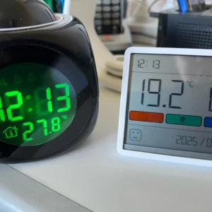 1PCProjection Alarm Clock Ceiling Display Snooze Desk Table Clock Voice Multifunction Digital Projection Clock Temperature Displ