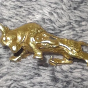Brass Bullfighting Statue, Lucky Copper Animal Figurine, Wealth Bringing Miniature Ornament for Home & Office Desk Decor