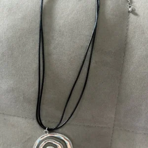 Ethnic Creative Big Spiral Conch Pendant Necklace Women Goth Adjustable Leather Wax Thread Chain Holiday Y2K Jewelry Accessories