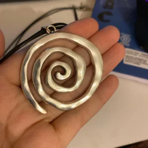 Ethnic Creative Big Spiral Conch Pendant Necklace Women Goth Adjustable Leather Wax Thread Chain Holiday Y2K Jewelry Accessories