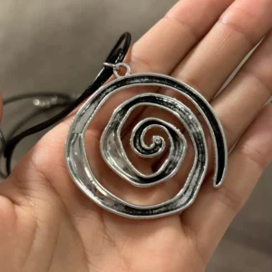 Ethnic Creative Big Spiral Conch Pendant Necklace Women Goth Adjustable Leather Wax Thread Chain Holiday Y2K Jewelry Accessories