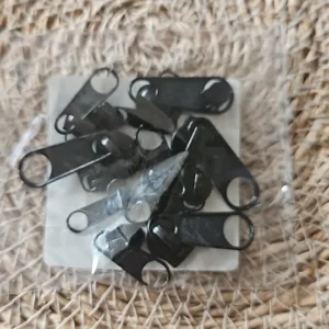 3 Sizes Universal Instant Fix Zipper Repair Kit Replacement Zip Slider Teeth Rescue Sewing Clothes Bag Zippers Tool Accessories