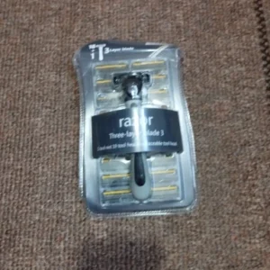 Shaver Brand New Design Men Razor Shaving Three Layer Shaver Reusable Razor Imported Blade Multi Tool Head Replace