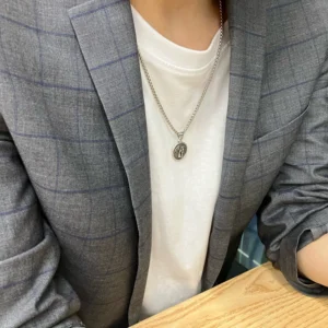 Vintage Simple Alien Human Coin Pendant Choker Necklace for Men Trendy Punk Long Chain on the Neck Jewelry Accessories Male Gift