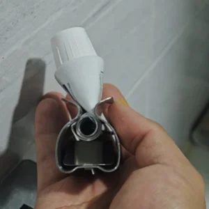 1pc Stainless Steel Wringer Roller Rotate Dispenser for Ointments Cosmetics Bathroom Accessories Toothpaste Squeezer Tube Roller