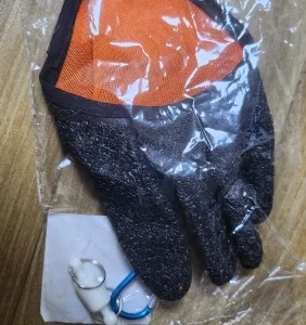 Fishing Catching Gloves Magnet Release Anti-slip Protect Hand From Puncture Scrapes Waterproof Fishing Gloves