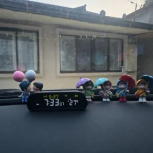 Car interior cute umbrella, action figures, automatic rearview mirror, Prada4pcs panel decoration